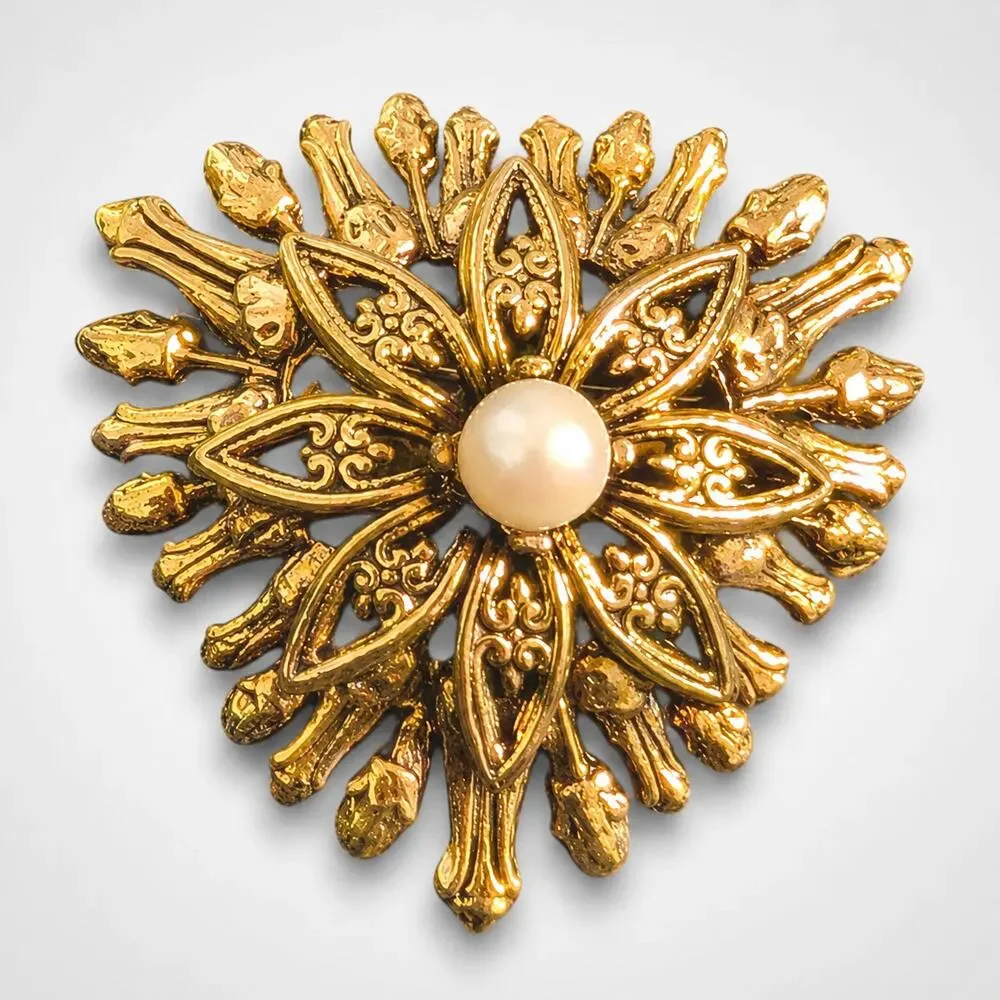 Victorian Style Flower‎ Brooch Pin Gold-tone Faux Pearl 1.5